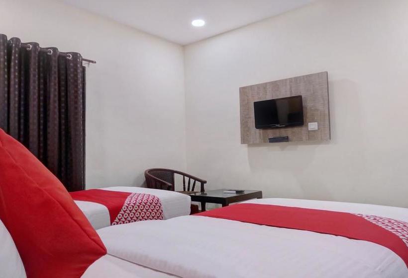 Oyo 10272 Hotel Ruma 5