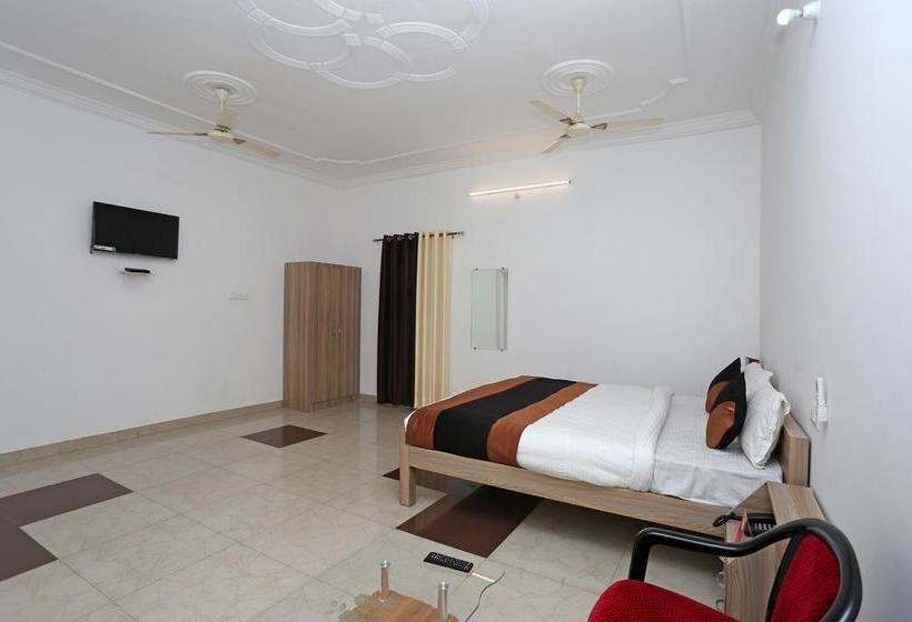 Oyo 11069 Hotel Star Inn 3