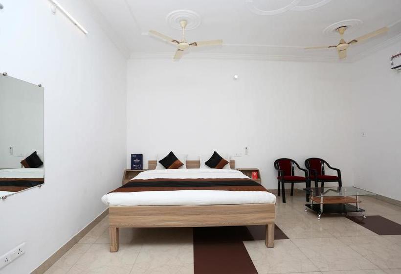 Oyo 11069 Hotel Star Inn 4