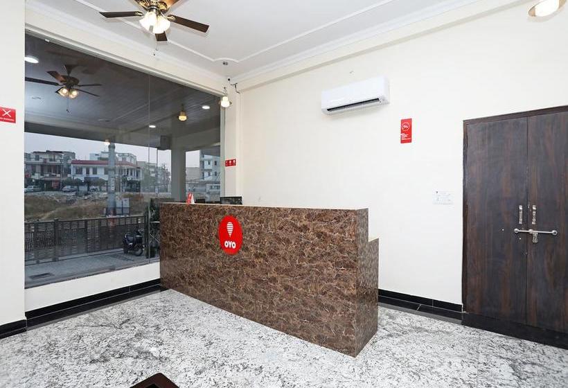 Oyo 10317 Hotel Mock Orange 14