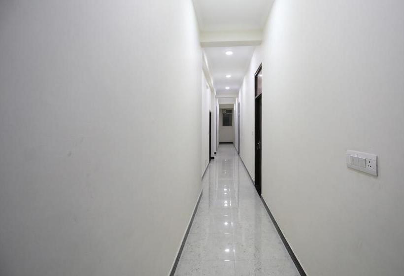 Oyo 10317 Hotel Mock Orange 6