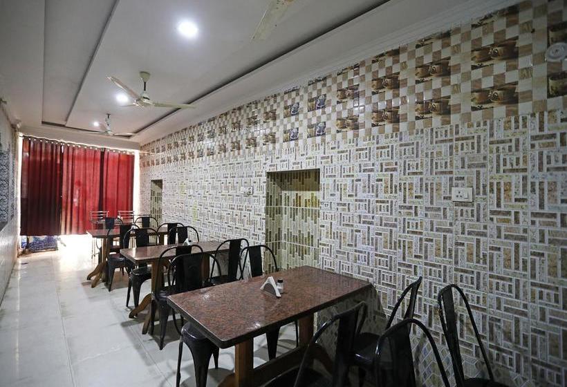 Oyo 10609 Hotel Jodhpur Royals 11