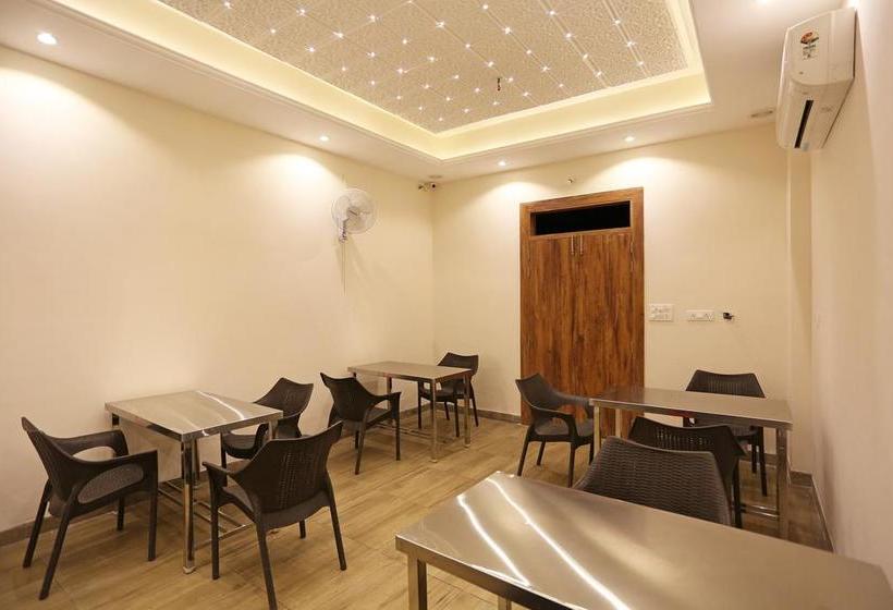 Oyo 9476 Hotel Mittal 20