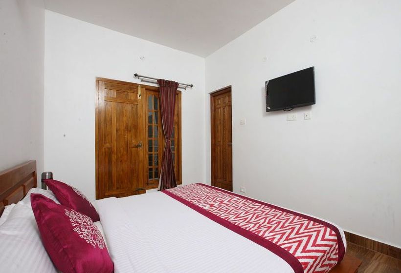 Hotel Oyo 10251 Sri Akilambiga Residency 11