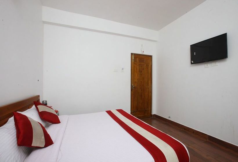 Hotel Oyo 10251 Sri Akilambiga Residency 13