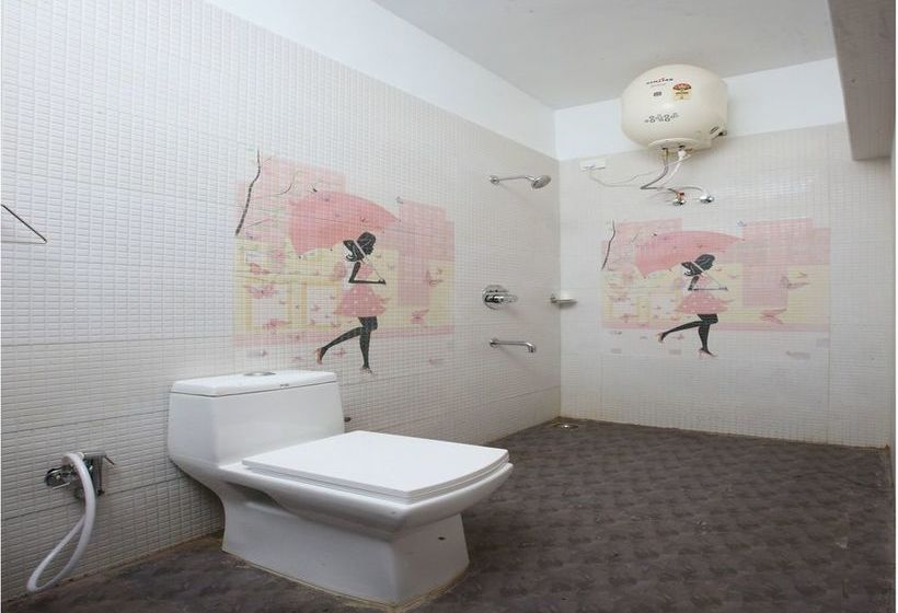 Hotel Oyo 10251 Sri Akilambiga Residency 17