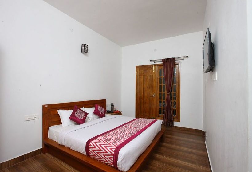 Hotel Oyo 10251 Sri Akilambiga Residency 7