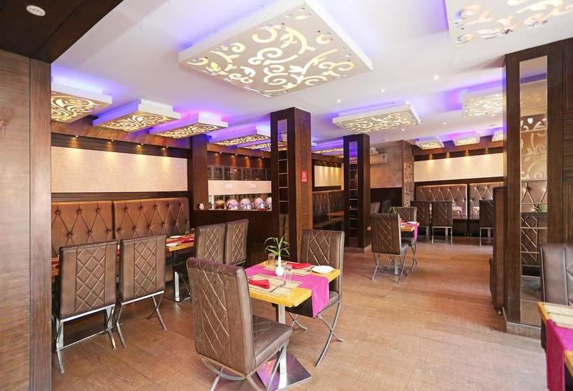 Hotel Oyo Flagship 172 Forum Mall 9