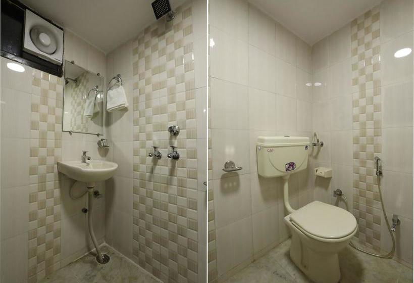 Oyo 10472 Hotel Queen 4