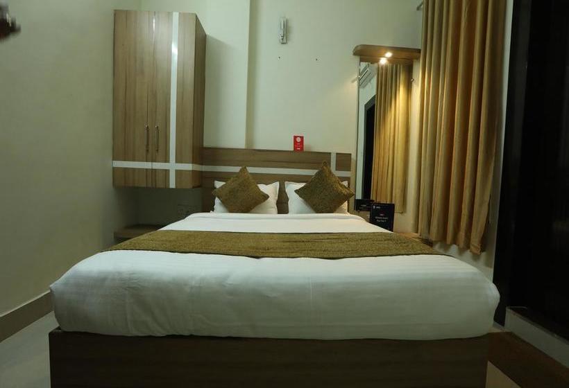 Oyo 10472 Hotel Queen 6