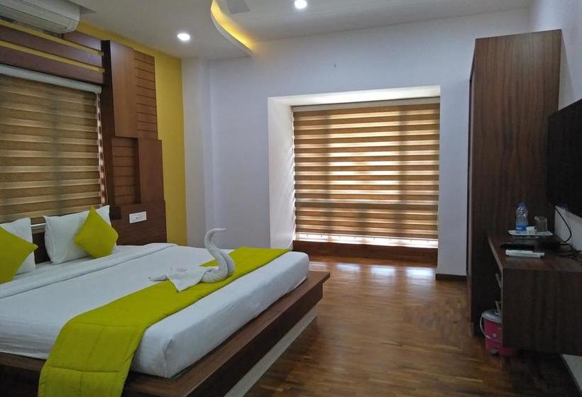 Hotel Palm Corniche 1