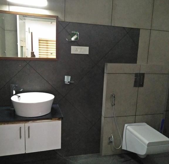 Hotel Palm Corniche 11