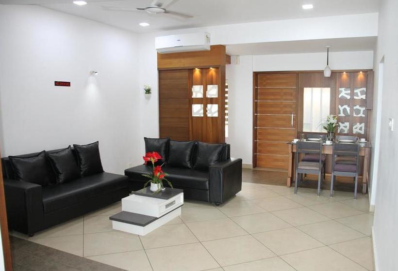 Hotel Palm Corniche 13