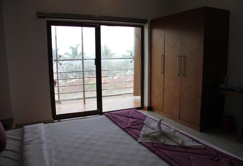 Hotel Palm Corniche 17