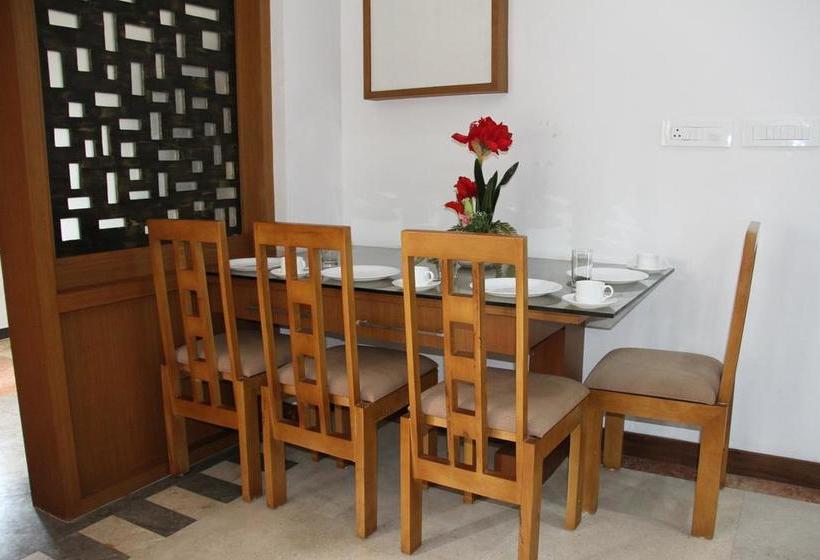 Hotel Palm Corniche 9