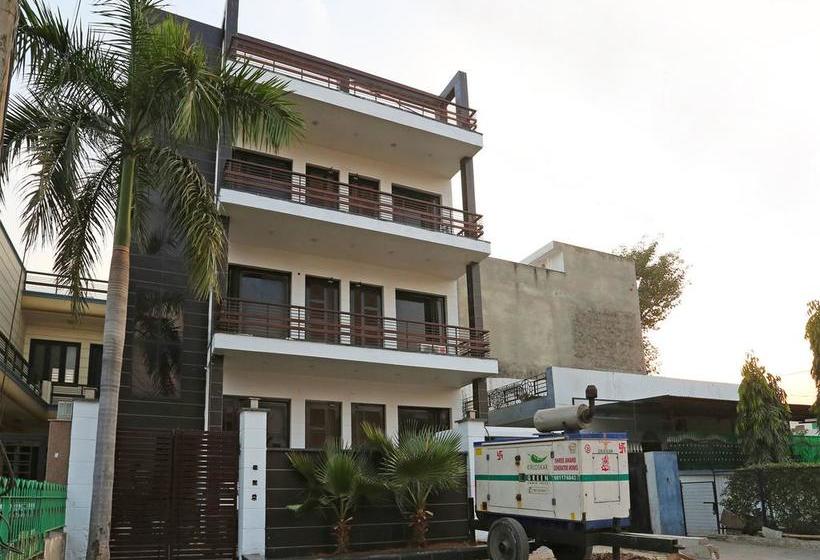 Hotel Oyo 11090 Maira Homes 10