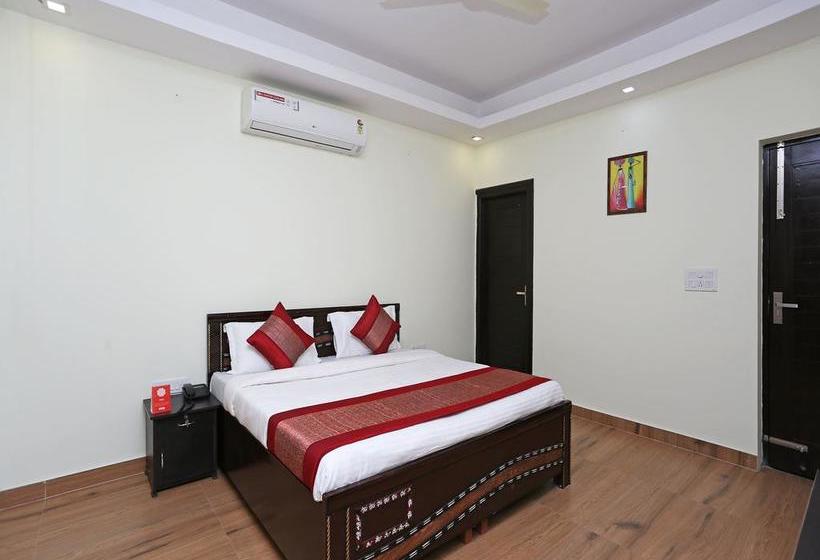 Hotel Oyo 11090 Maira Homes 2