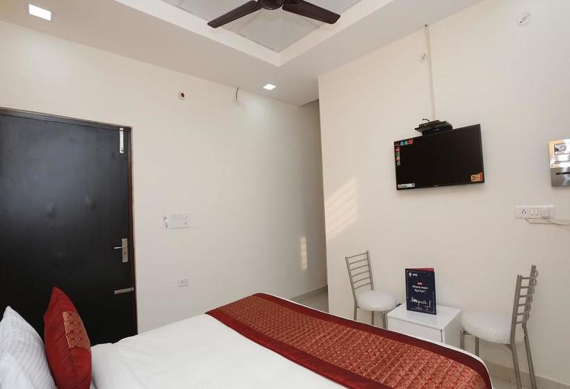 Hotel Oyo 10916 Aashirwad Residency 16