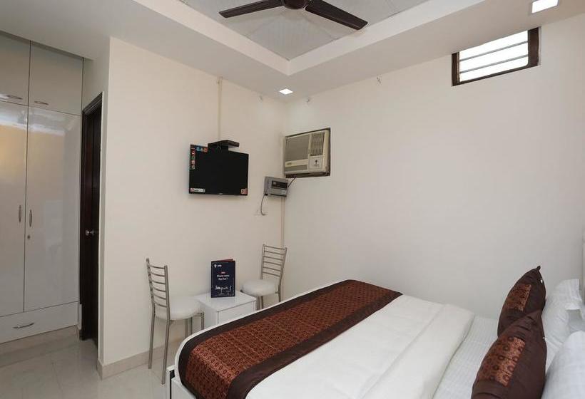 Hotel Oyo 10916 Aashirwad Residency 2