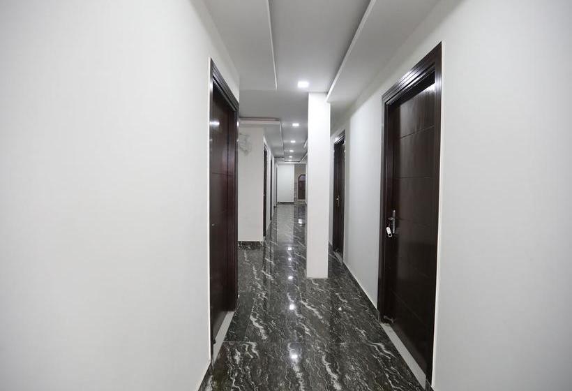 Hotel Oyo 10916 Aashirwad Residency 4