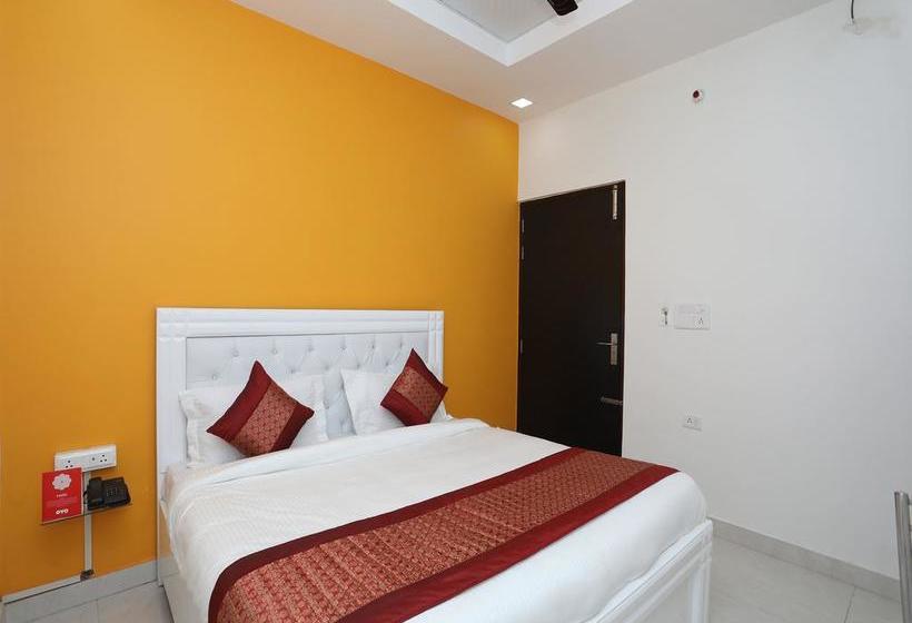 Hotel Oyo 10916 Aashirwad Residency 7