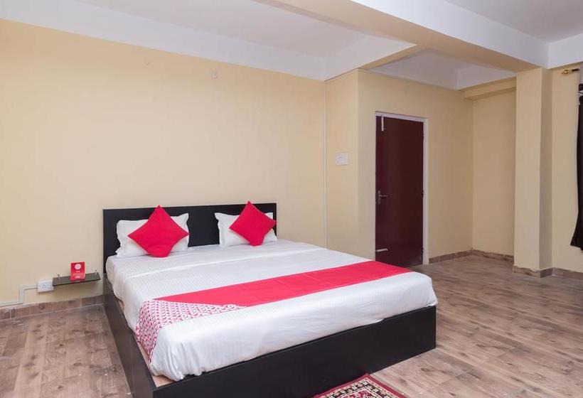 Hotel Oyo 11062 Victoria Guest House 1