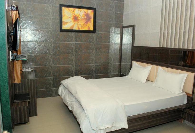 Hotel Sky Stays Heaven 1