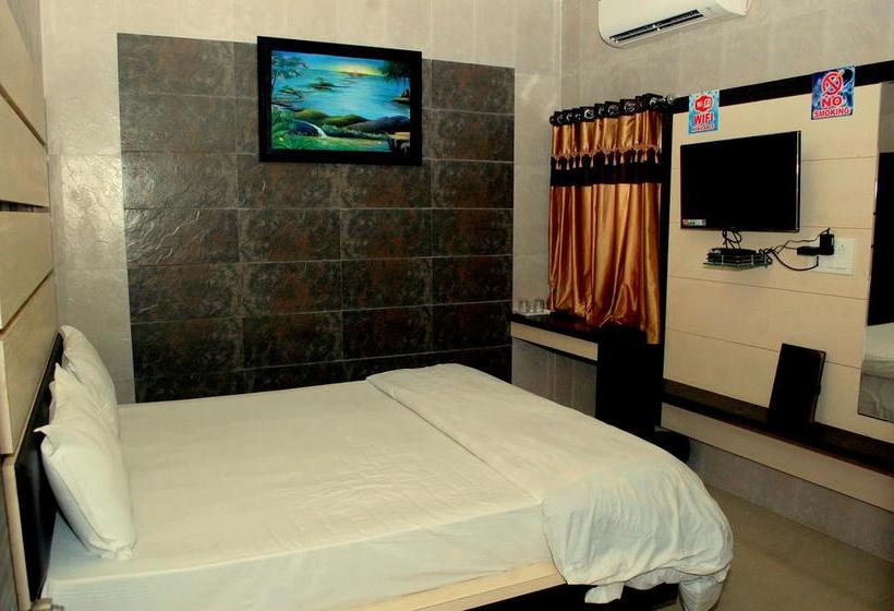 Hotel Sky Stays Heaven 20