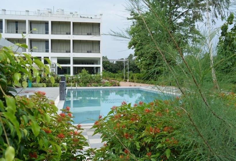 Hotel Clarks Exotica Jim Corbett 16