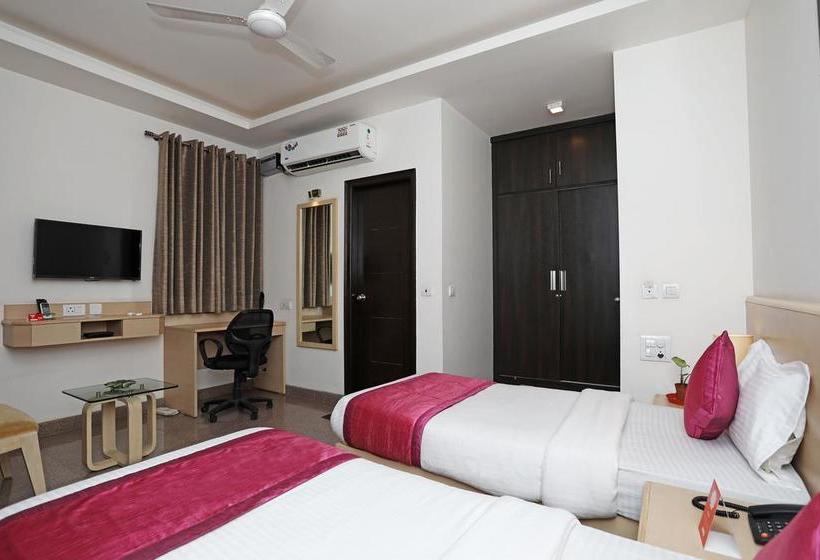 Hotel Oyo 10028 Lotus Panache 12