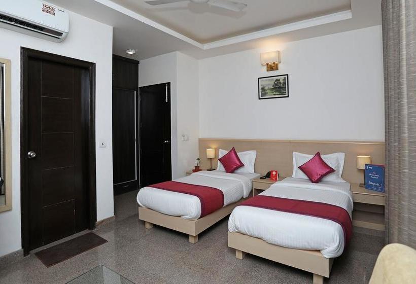 Hotel Oyo 10028 Lotus Panache 15