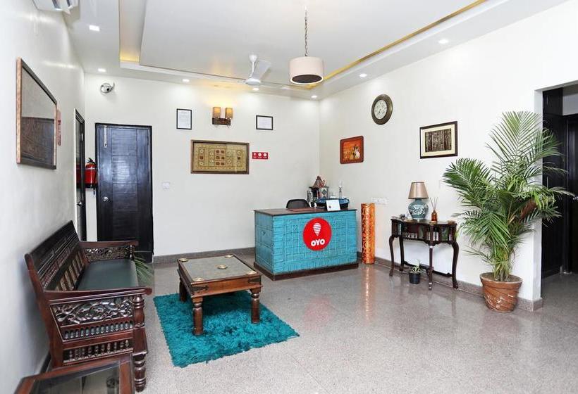 Hotel Oyo 10028 Lotus Panache 8