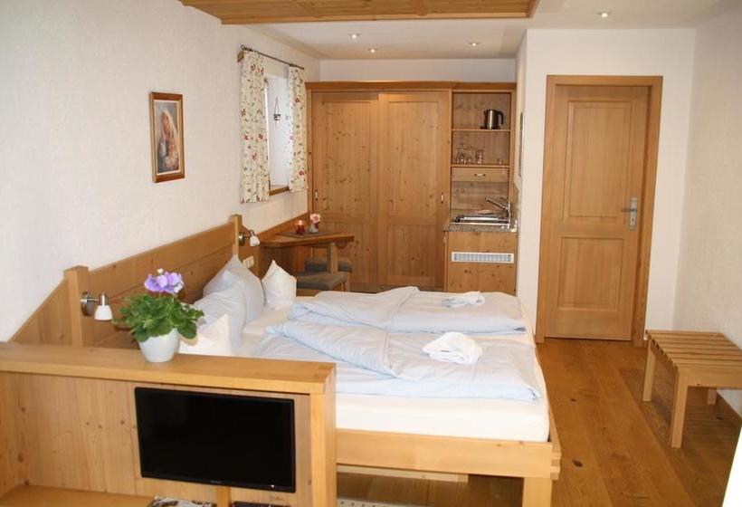 Hotel Pension Schusterpeter 16