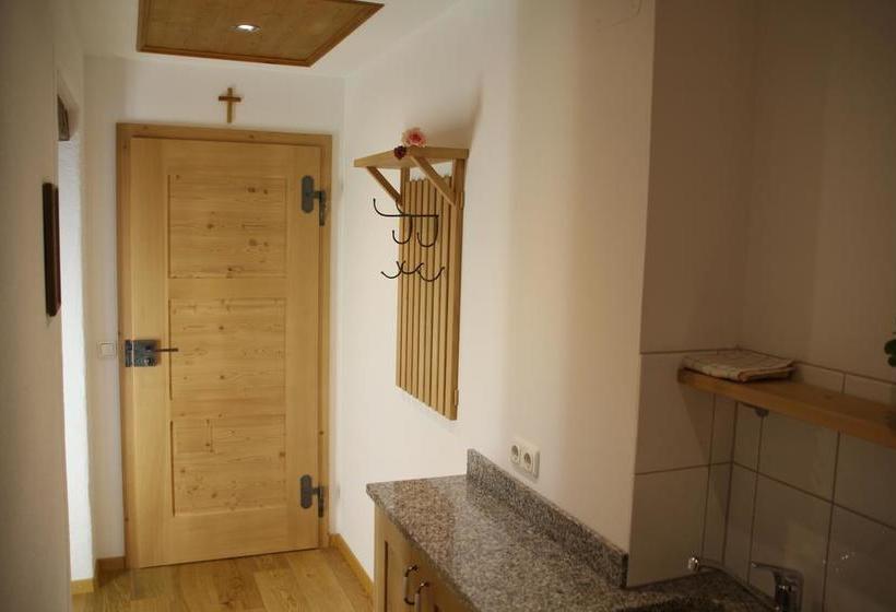 Hotel Pension Schusterpeter 19