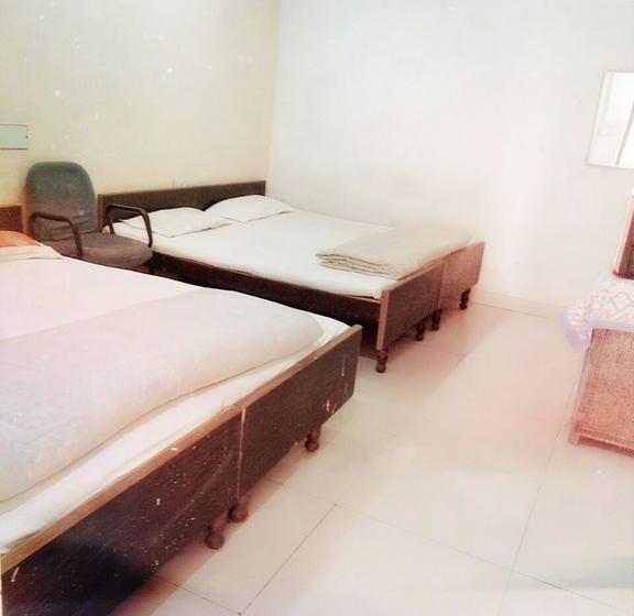 Hotel Laxmi Lodge 10