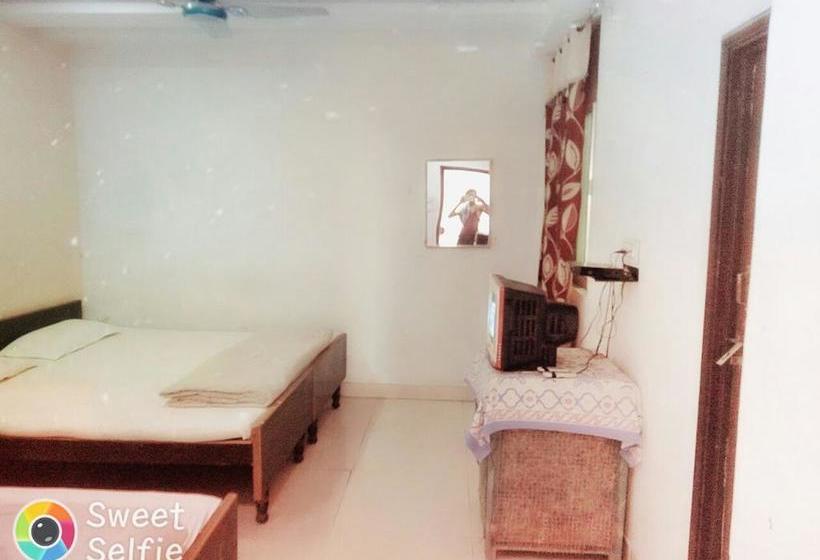 Hotel Laxmi Lodge 12