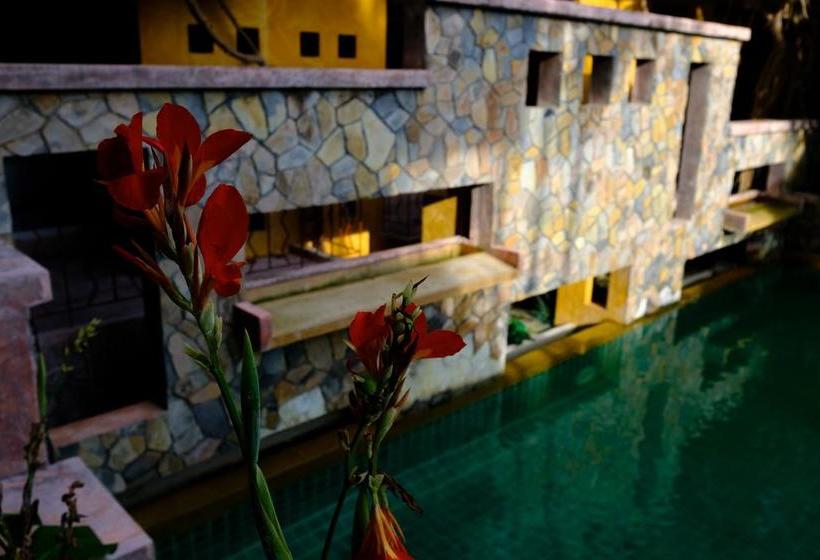 Resort The Weenee Boutique 10