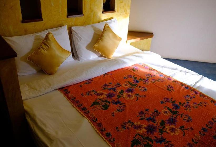 Resort The Weenee Boutique 16