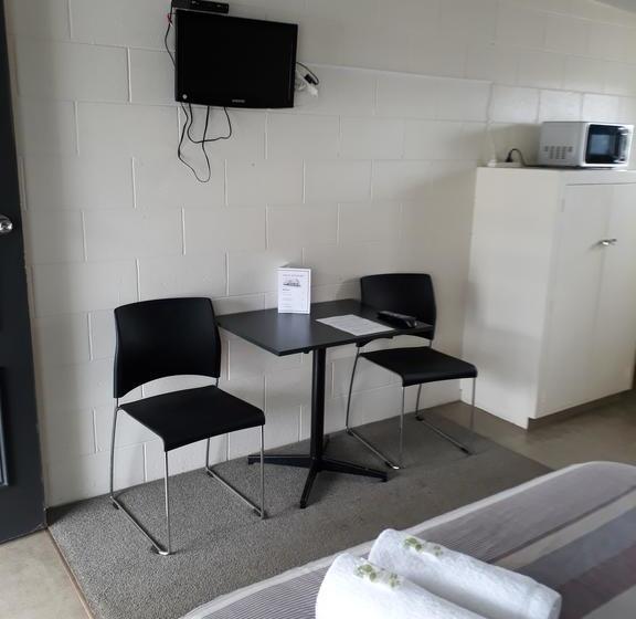 Railway Hotel/motel Hokitika 19