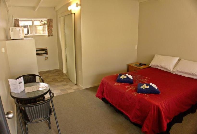 Railway Hotel/motel Hokitika 9
