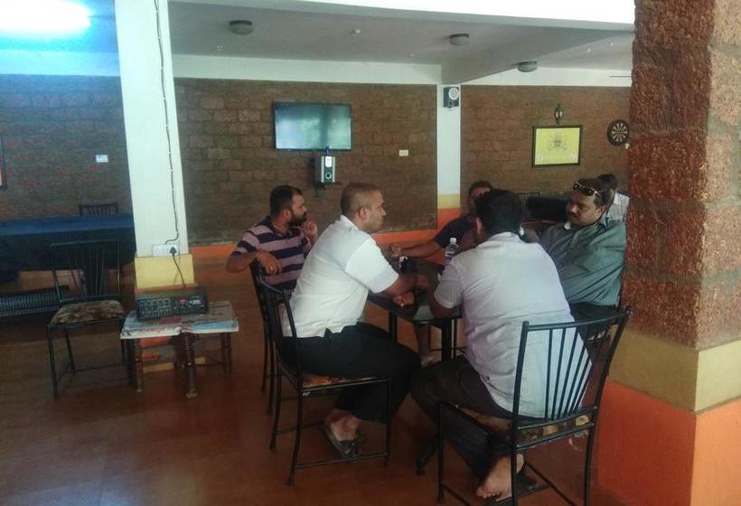 Hotel Ac Room @red Lions 15