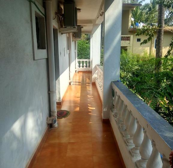 Hotel Ac Room @red Lions 16