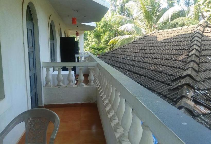 Hotel Ac Room @red Lions 18