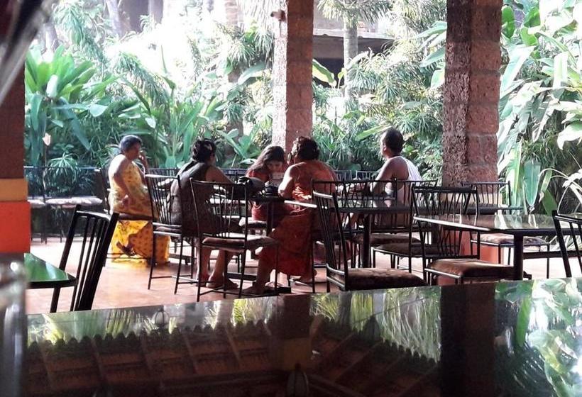 Hotel Ac Room @red Lions 2