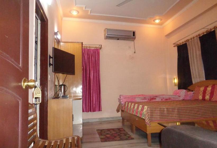 Hotel Laxmi Palace 16