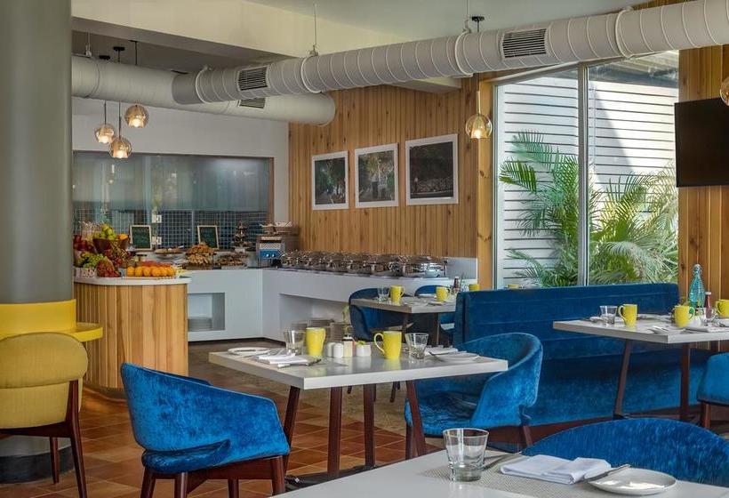 Hotel The Park Baga River Goa 4