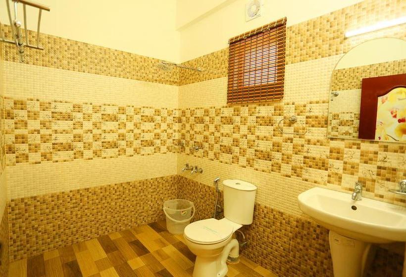 Hotel Lumino Thekkady 9