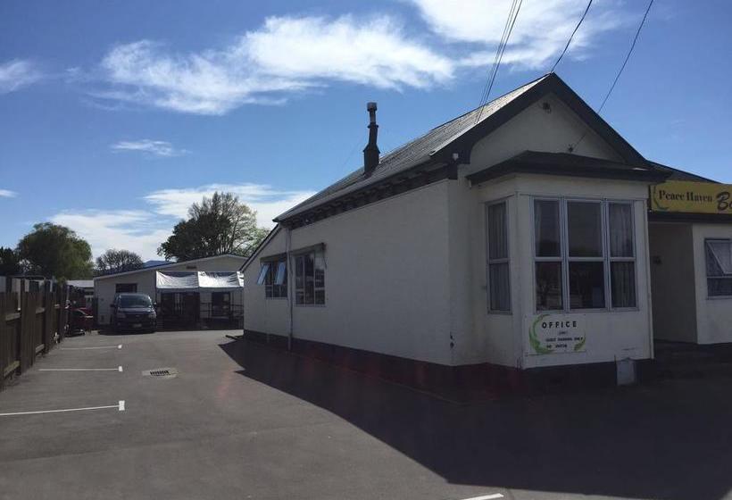 Hostel Peace Haven Backpackers 1