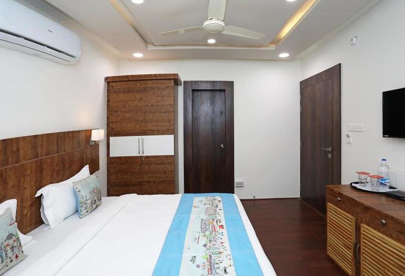 Oyo 11517 Hotel Eleven 43 17