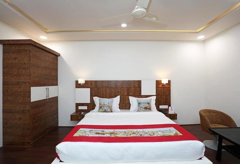 Oyo 11517 Hotel Eleven 43 19